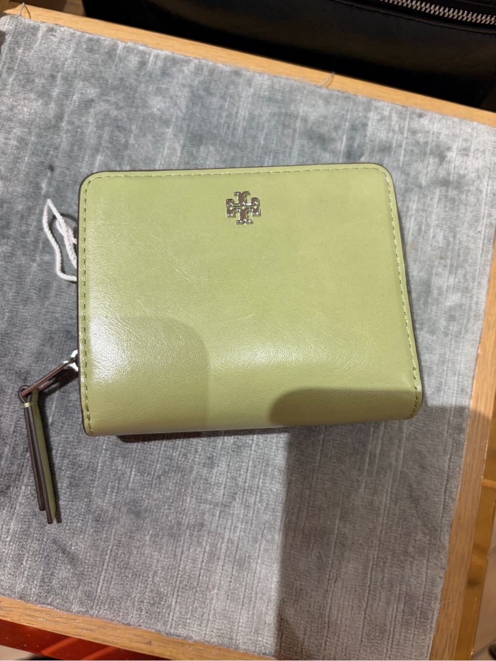 Tory Burch mint green patten Compact Wallet Thea smooth new with tag